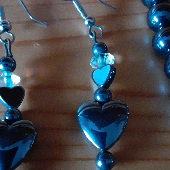 Hemetite Set - Picture 2 of 3